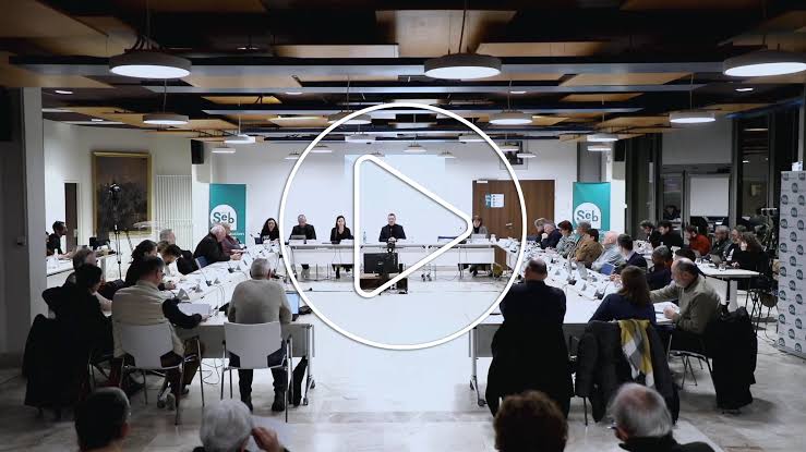 Caméras robotisées ou cadreur pour filmer un conseil municipal Caméras robotisées ou cadreur pour filmer un conseil municipal
